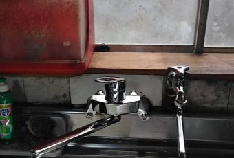 キッチン水栓交換＆山水単水栓交換工事/能登町
